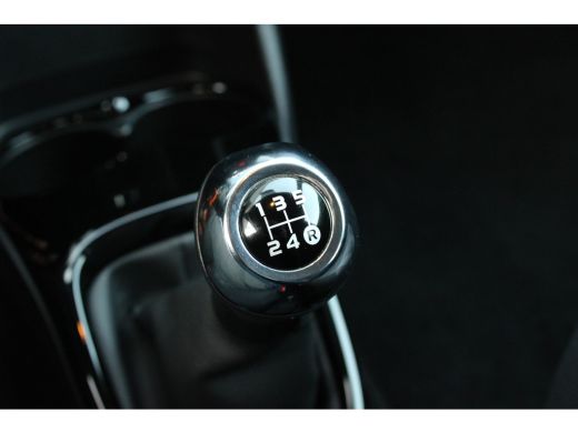 Peugeot 108 1.0 e-VTi Allure | Navi by app | Camera | Climate control | Lichtmetaal | ActivLease financial lease