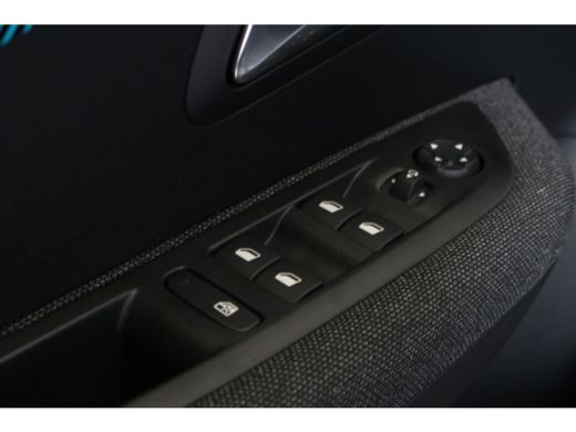 Peugeot 208 Peugeot Style 75pk | Navi | Camera achter | Cruise Control | Apple Carplay/Android Auto | Lichtme... ActivLease financial lease