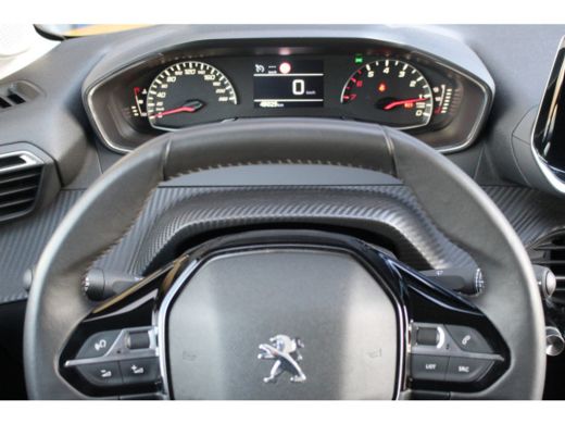 Peugeot 208 1.2 Allure | Climate & Cruise C. | Donker Glas | 16'' LMV | Carplay | Park Assist | DAB | ActivLease financial lease