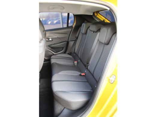 Peugeot 208 1.2 Allure | Climate & Cruise C. | Donker Glas | 16'' LMV | Carplay | Park Assist | DAB | ActivLease financial lease