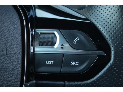 Peugeot 208 1.2 GT | LED | 17" LMV | Camera | Navi | Climate & Cruise C. | ActivLease financial lease