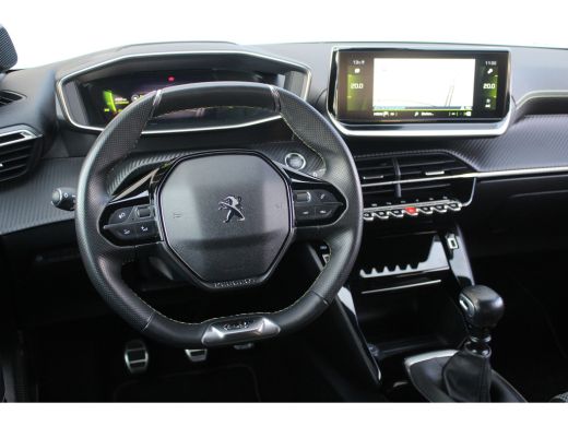 Peugeot 208 1.2 GT | LED | 17" LMV | Camera | Navi | Climate & Cruise C. | ActivLease financial lease