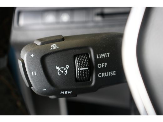 Peugeot 3008 Peugeot 1.2 Hybrid GT 136pk | Navi | Camera | Keyless | Ad. Cruise | Full-LED | LMV 18"| DAB | ActivLease financial lease