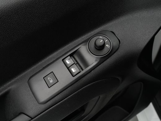Peugeot Partner 1.5 BlueHDI Pro Airco Cruise Pdc Trekhaak ActivLease financial lease