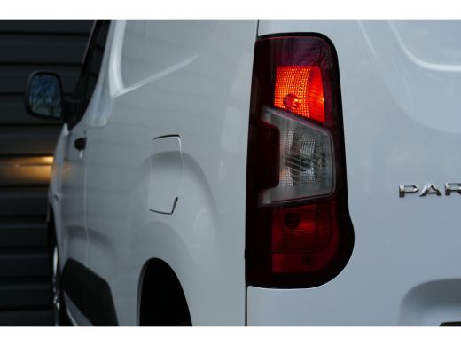 Peugeot Partner 1.6 BLUEHDI 100PK L1H1 ASPHALT / NAVI / AIRCO / PDC / 16"LMV / CAMERA / BLUETOOTH / CRUISECONTROL... ActivLease financial lease
