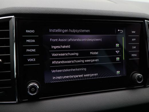 Skoda Karoq 1.5 TSi 150 Pk Automaat Style Business | Navigatie | Airco | Cruise Controle | 17 Inch | Privacy ... ActivLease financial lease
