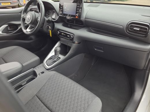 Toyota Yaris 1.5 Hybrid Active Automaat | Apple CarPlay / Android Auto | Rijklaarprijs incl. garantie | ActivLease financial lease
