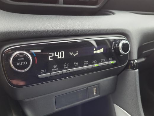 Toyota Yaris 1.5 Hybrid Active Automaat | Apple CarPlay / Android Auto | Rijklaarprijs incl. garantie | ActivLease financial lease