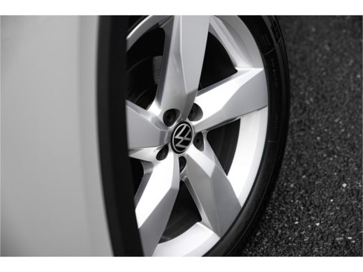 Volkswagen T-Cross 1.5 TSI Style 150pk DSG | Automaat | Stoelverwarming | Camera | Carplay ActivLease financial lease
