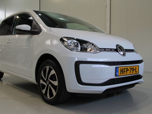 Volkswagen up! 1.0 Active 5drs. Clima | Apps ActivLease financial lease