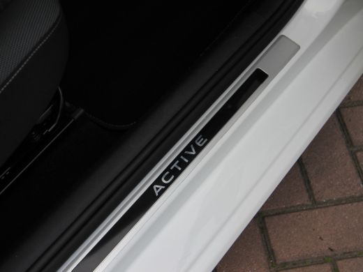 Volkswagen up! 1.0 Active 5drs. Clima | Apps ActivLease financial lease