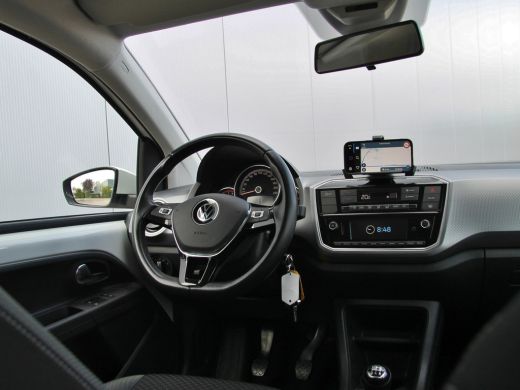Volkswagen up! 1.0 Active 5drs. Clima | Apps ActivLease financial lease