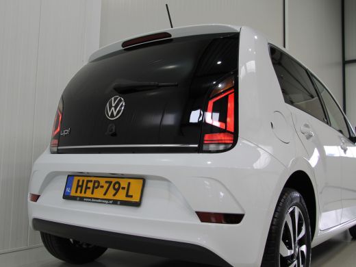 Volkswagen up! 1.0 Active 5drs. Clima | Apps ActivLease financial lease
