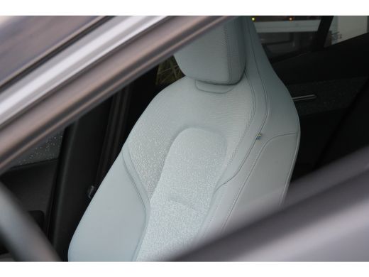 Volvo  EX30 Twin Motor Performance Ultra 428pk 69 kWh | Full Option! | Heico Sportiv | Breeze interior | 1 of 1! ActivLease financial lease