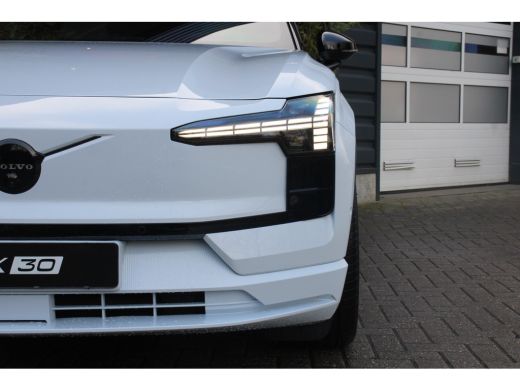 Volvo  EX30 Twin Motor Performance Ultra 428pk 69 kWh | Full Option! | Heico Sportiv | Breeze interior | 1 of 1! ActivLease financial lease