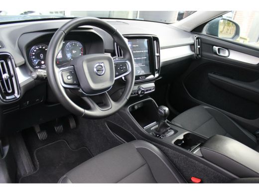 Volvo  XC40 1.5 T3 Momentum Pro | NL auto | Inc btw | LED | Camera | Navi | 18 inch | Half leer | 163 pk | Spotify | Roofrails | NAP | 2 eigenaar | ➡️ ActivLease financial lease