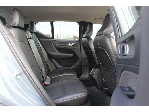 Volvo  XC40 1.5 T3 Momentum Pro | NL auto | Inc btw | LED | Camera | Navi | 18 inch | Half leer | 163 pk | Spotify | Roofrails | NAP | 2 eigenaar | ➡️ ActivLease financial lease
