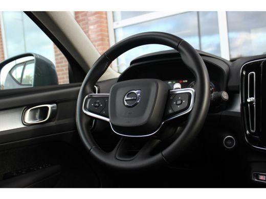 Volvo  XC40 1.5 T3 Momentum Pro | NL auto | Inc btw | LED | Camera | Navi | 18 inch | Half leer | 163 pk | Spotify | Roofrails | NAP | 2 eigenaar | ➡️ ActivLease financial lease