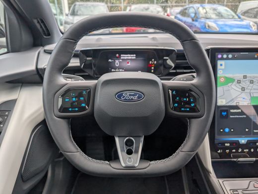 Ford Capri Premium Ext Range RWD 77 kWh | Panoramadak | Carplay | Camera | B&O | *Direct leverbaar ActivLease financial lease