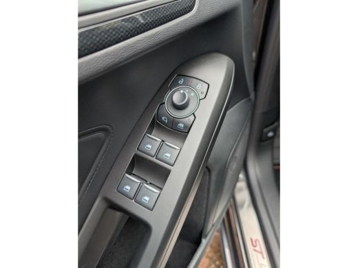Ford Focus 1.0 EcoBoost Hybrid ST Line X | Winterpack | Adap. Cruise | Camera | *Direct leverbaar ActivLease financial lease