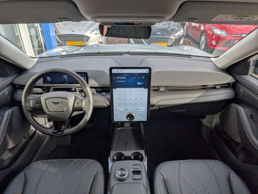 Ford Mustang Mach-E Standard RWD 75 kWh | Carplay | Camera | Voorruitverw. | *Direct leverbaar ActivLease financial lease