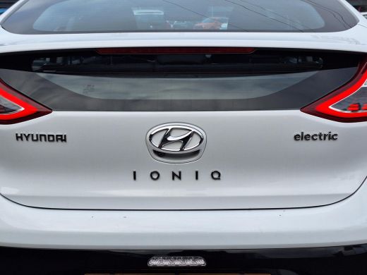 Hyundai IONIQ Comfort EV | Rijklaarprijs! | 100% SOH rapport | Efficiënte EV | Navi | Climate | Adaptive CC | I... ActivLease financial lease
