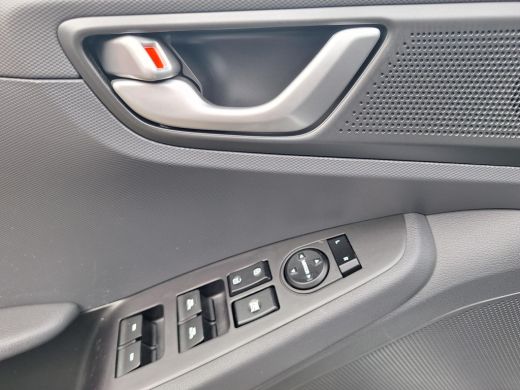 Hyundai IONIQ Comfort EV | Rijklaarprijs! | 100% SOH rapport | Efficiënte EV | Navi | Climate | Adaptive CC | I... ActivLease financial lease