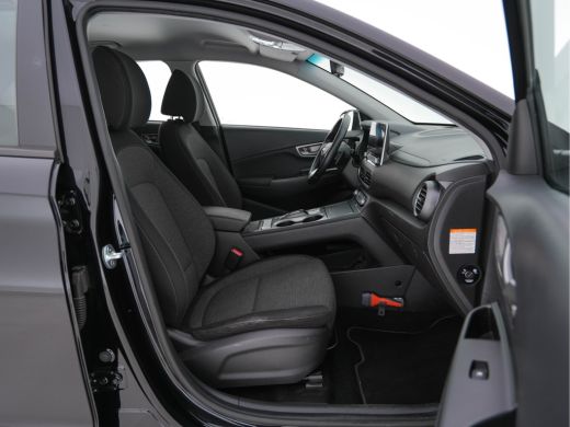 Hyundai KONA EV Comfort 64 kWh [ 3-Fase ] (INCL-BTW) *HEAT-PUMP | DIGI-COCKPIT | ADAPTIVE-CRUISE | KRELL-AUDIO... ActivLease financial lease