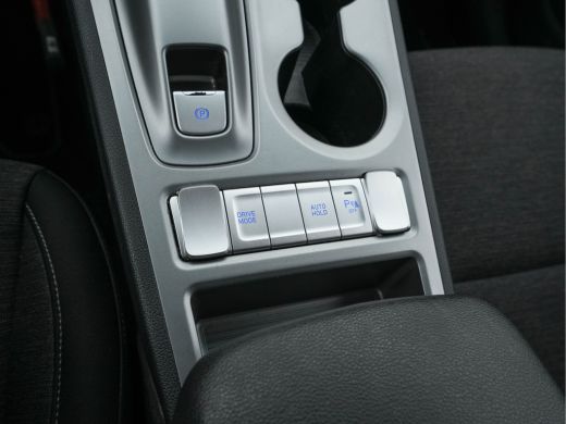 Hyundai KONA EV Comfort 64 kWh [ 3-Fase ] (INCL-BTW) *HEAT-PUMP | DIGI-COCKPIT | ADAPTIVE-CRUISE | KRELL-AUDIO... ActivLease financial lease