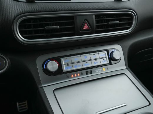 Hyundai KONA EV Comfort 64 kWh [ 3-Fase ] (INCL-BTW) *HEAT-PUMP | DIGI-COCKPIT | ADAPTIVE-CRUISE | KRELL-AUDIO... ActivLease financial lease