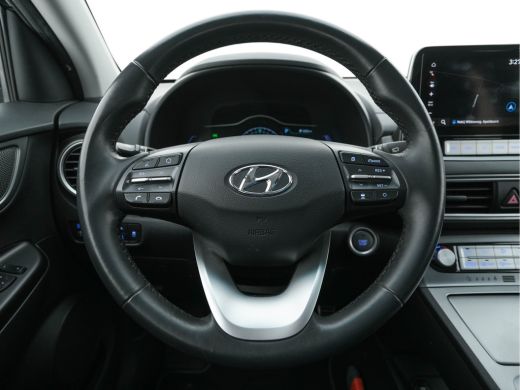 Hyundai KONA EV Comfort 64 kWh [ 3-Fase ] (INCL-BTW) *HEAT-PUMP | DIGI-COCKPIT | ADAPTIVE-CRUISE | KRELL-AUDIO... ActivLease financial lease