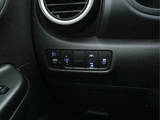 Hyundai KONA EV Comfort 64 kWh [ 3-Fase ] (INCL-BTW) *HEAT-PUMP | DIGI-COCKPIT | ADAPTIVE-CRUISE | KRELL-AUDIO... ActivLease financial lease