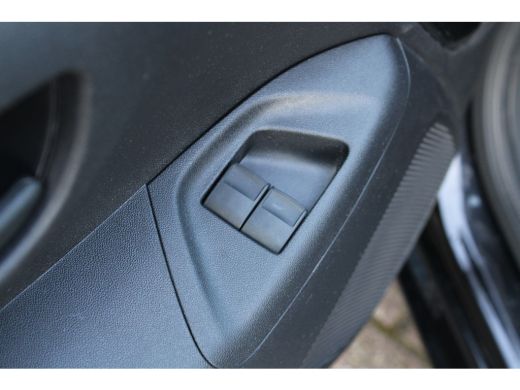 Peugeot 108 1.0 e-VTi Active | Airconditioning | Bluetooth | LED | Mistlampen | ActivLease financial lease
