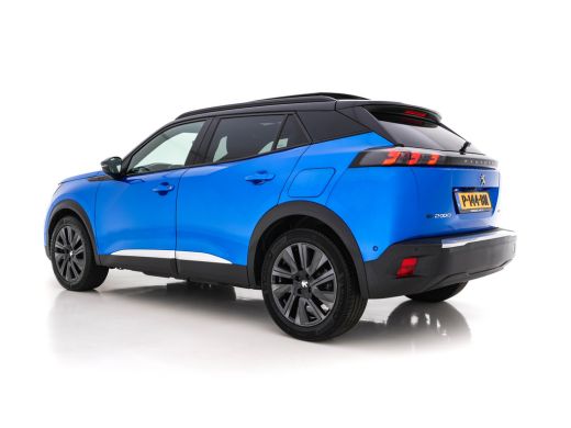 Peugeot e-2008 EV GT 50 kWh (INCL-BTW) Aut. *PANO | ADAPT.CRUISE | DIGI-COCKPIT | FULL-LED | BLIS | KEYLESS | MI... ActivLease financial lease