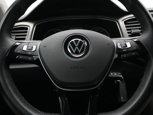 Volkswagen T-Roc 1.0 TSI 110pk Style Trekhaak Pdc Acc Lm Velgen 178 ActivLease financial lease