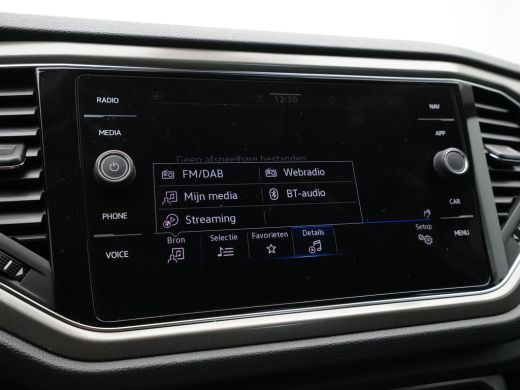 Volkswagen T-Roc 1.0 TSI 110pk Style Trekhaak Pdc Acc Lm Velgen 178 ActivLease financial lease