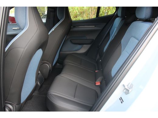 Volvo  EX30 Single Motor Extended Range Plus 69 kWh | Camera | Stuur/stoelverwarming | Adaptive Cruise | Harm... ActivLease financial lease