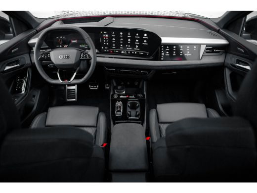 Audi Q6 e-tron S edition 388pk 100 kWh quattro | Panoramadak | Luchtvering | Head up | B&O ActivLease financial lease