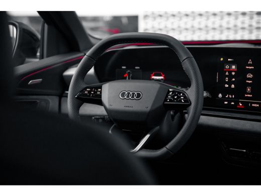 Audi Q6 e-tron S edition 388pk 100 kWh quattro | Panoramadak | Luchtvering | Head up | B&O ActivLease financial lease