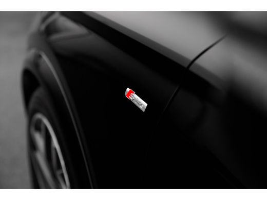 Audi Q6 e-tron S edition 388pk 100 kWh quattro | Panoramadak | Luchtvering | Head up | B&O ActivLease financial lease