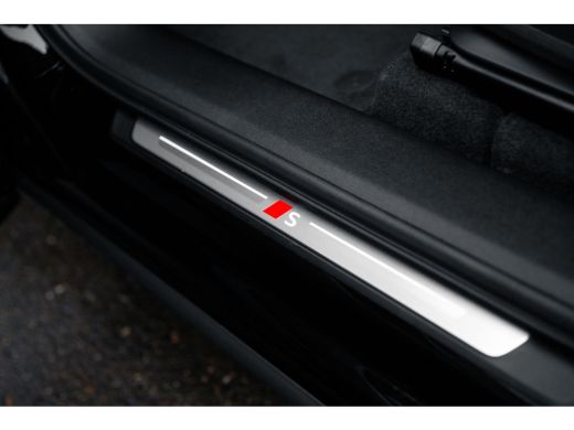 Audi Q6 e-tron S edition 388pk 100 kWh quattro | Panoramadak | Luchtvering | Head up | B&O ActivLease financial lease