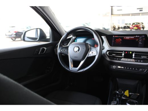 BMW 1-serie 118i Executive Edition ActivLease financial lease