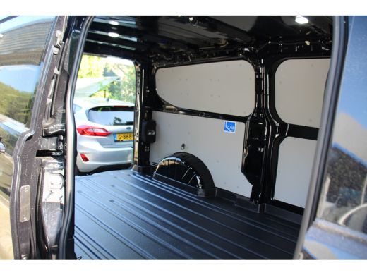 Ford Transit Custom 320 2.0 TDCI L2H1 LIMITED AUTOMAAT | ADAPTIVE CRUISE | WINTERPACK | NIEUW & DIRECT LEVERBAAR | 17... ActivLease financial lease