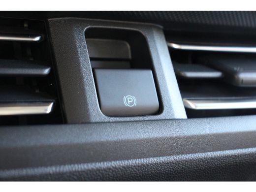 Ford Transit Custom 320 2.0 TDCI L2H1 LIMITED AUTOMAAT | ADAPTIVE CRUISE | WINTERPACK | NIEUW & DIRECT LEVERBAAR | 17... ActivLease financial lease