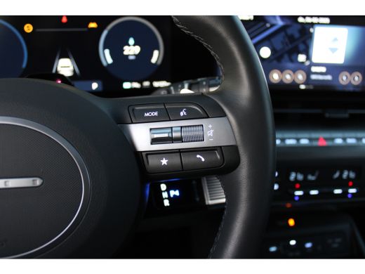 Hyundai KONA Electric Hyundai Premium Sky 65.4 kWh Leder| Panorama dak| grote accu| Als nieuw! | Achterruitverwarming |... ActivLease financial lease