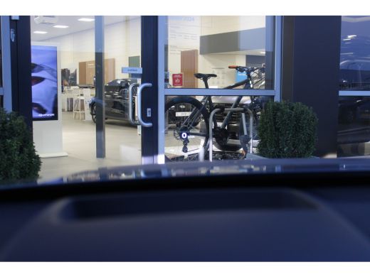 Hyundai KONA Electric Hyundai Premium Sky 65.4 kWh Leder| Panorama dak| grote accu| Als nieuw! | Achterruitverwarming |... ActivLease financial lease