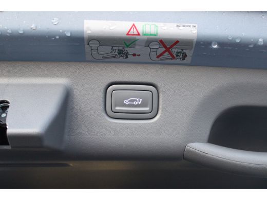 Hyundai KONA Electric Hyundai Premium Sky 65.4 kWh Leder| Panorama dak| grote accu| Als nieuw! | Achterruitverwarming |... ActivLease financial lease