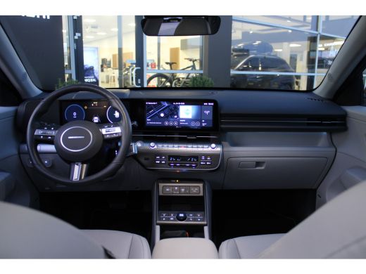 Hyundai KONA Electric Hyundai Premium Sky 65.4 kWh Leder| Panorama dak| grote accu| Als nieuw! | Achterruitverwarming |... ActivLease financial lease
