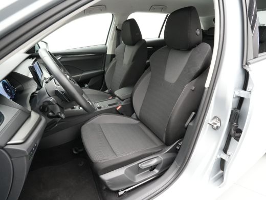Skoda Octavia Combi 1.5 e-TSI 150pk DSG Business Edition Navigatie Virtual Cockpit Cruise Pdc Acc Carplay 172 ActivLease financial lease