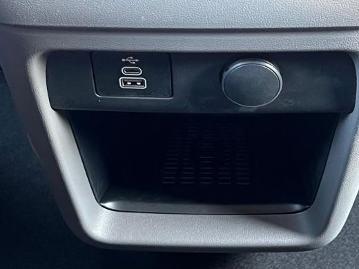 Volkswagen Transporter 2.0 TDI 170 pk L2H1 Bulli BPM vrij | Navigatie | Achteruitrijcamera | Keyless entry ActivLease financial lease